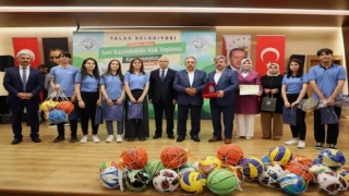 Kayseri Talas’ta geri dönüşümcüler ödüllendi