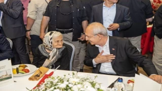 Kılıçdaroğlu İzmir’de Balkan ve Rumeli göçmenleriyle buluştu