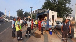 Muğla Büyükşehir personeli Marmaris yangınında teyakkuz halinde