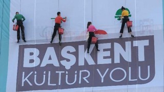 Uçan Ressamlar Başkentliler’i Büyüledi