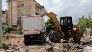 Yol Söküm Çalışmalarına Başlanan Ali Efe Yol Sokak Sıcak Asfalt Kaplanacak