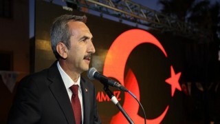 15 Temmuz Demokrasi ve Milli Birlik Günü kapsamında Urla Cumhuriyet Meydanı’nda tören programı düzenlendi.