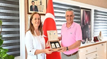 Disk Genel Başkanı Arzu Çerkezoğlu Kemer Belediyesi’nde