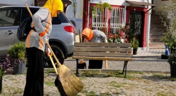 Ayvalık Tarihi Kent Sokaklarında Dip Bucak Temizlik