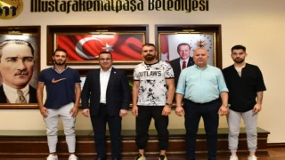 Bursa’da Mustafakemalpaşaspor sahaya indi