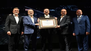 Hisarcıklıoğlu’na Bursa’dan ’hizmet nişanı’