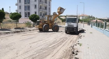 Mehmet Akif Ersoy Mahallesi 557. Sokak’ta Alt Yapı Yenileme ve Sıcak Asfalt İçin Çalışmalar Başladı