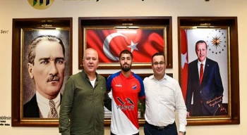 Mustafakemalpaşaspor Belediye Sahaya İndi