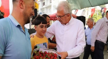 Ovacık Yaylası, Çilek ve Barbunya Festivali ile şenlendi