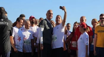 Bakan Ersoy, Troya Kültür Yolu Festivali kapsamında Gelibolu Maratonu’na katıldı