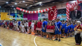 Hatay’da yaz kurslarının kapanışı şölene dönüştü