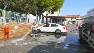 İzmir Karabağlar’da eğitime temizlik desteği