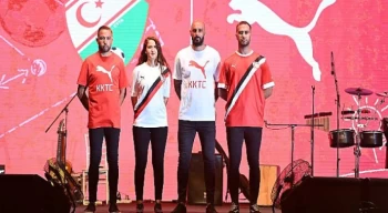 Puma’nın Tasarladığı KKTC Milli Futbol Takımı Formaları Tanıtıldı