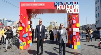 Beyoğlu Kültür Yolu Festivali 2500 fotoğrafçının katıldığı fotomaraton heyecanıyla başladı