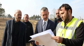 Başkan Büyükakın, Gebze Millet Bahçesi’ni inceledi