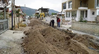 Didim Belediyesi Yol Yapım Çalışmalarını Sürdürüyor