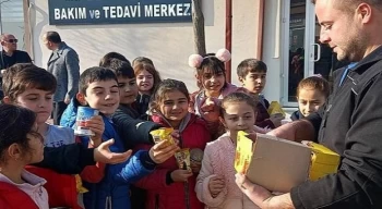 İnegöllü Çocuklar Hayvan Sevgisiyle Büyüyor