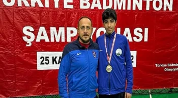 Osmangazili Badmintoncudan Altın Madalya