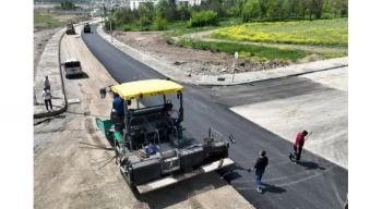 Sivas’ta Danişment Gazi TOKİ yolu yenileniyor