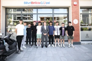 Başkan Balcıoğlu'ndan Öğrencilere Kütüphane Ziyareti ve Başarı Dileği