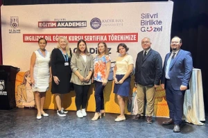 Silivri Belediyesi ve Kadir Has Üniversitesi’nin Düzenlediği İngilizce Dil Eğitim Kursu Sertifika Töreni Gerçekleştirildi